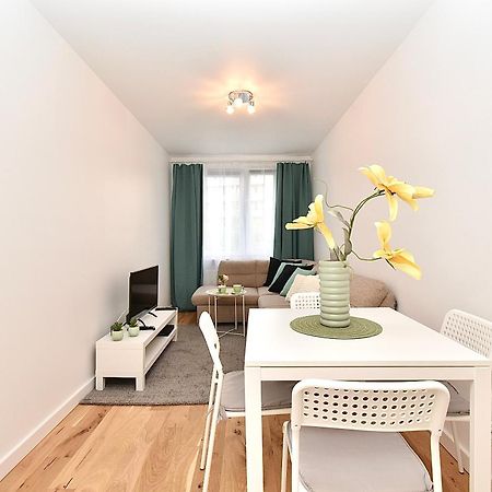 Rental Apartment Obrzezna Varsó Kültér fotó
